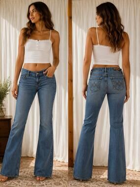 Vintage Y2K Mudd Jeans Low Rise Flare Women’s Size 5 Medium Wash Iconic 2000s